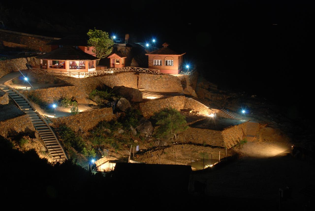 Honey Beach Cottages Гокарна Екстериор снимка