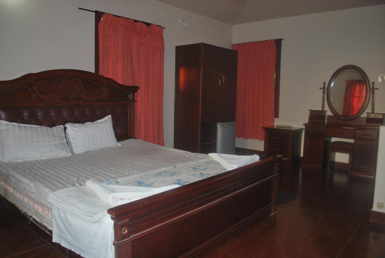 Honey Beach Cottages Гокарна Екстериор снимка